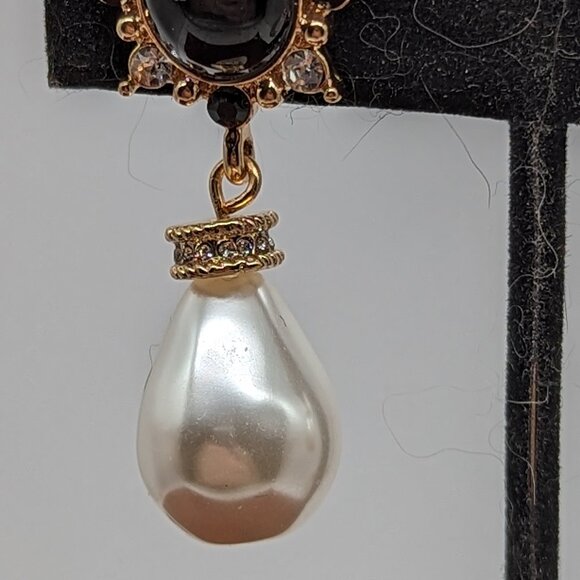 ***SPECIAL PRICE:  NWOT Pearl Drop Earrings with Black Capochon & Rhinestones - Picture 4 of 4